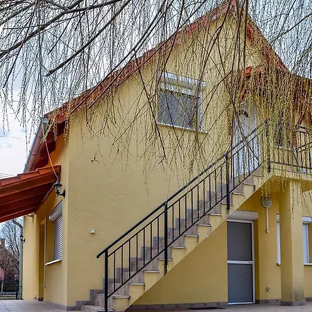 Pipacsos Vendeghaz * Kiskunmajsa